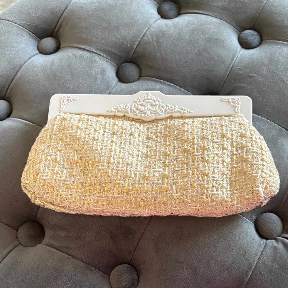 MAC Cosmetics White Silver Tweed Cosmetics Case Holder Bag Purse Clutch EUC